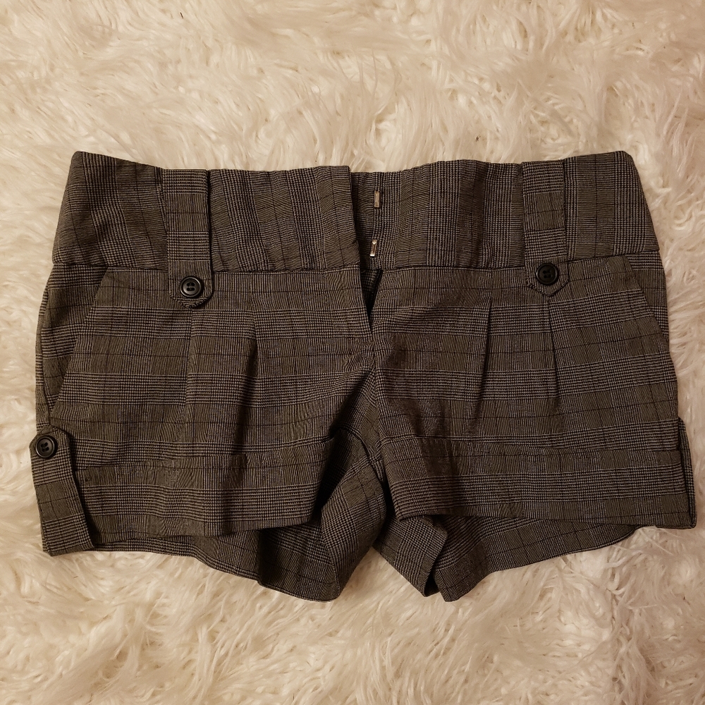 Shorts size 3
